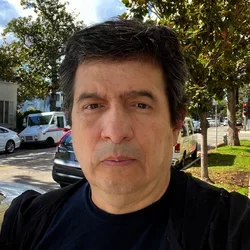 Leopoldo ValienteBanuet